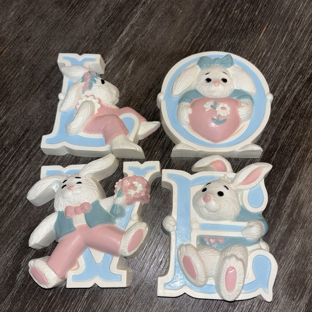 Vintage 1992‎ Burwood LOVE Wall Decor Nursery Kids Bunny Rabbits Easter Made USA